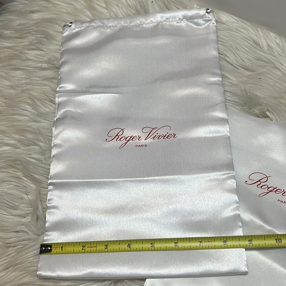 100% Auth A Pair of Roger Vivier DUST BAG (BRAND NEW) - Picture 14 of 14